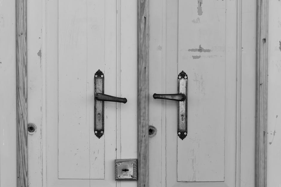 Historische dekorative Beschläge aus Messing